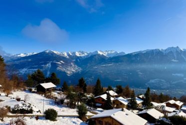 Duplexwohnung mit 5.5 Zimmern, Balkon und Panoramablick – Zweitwohnsitz erlaubt