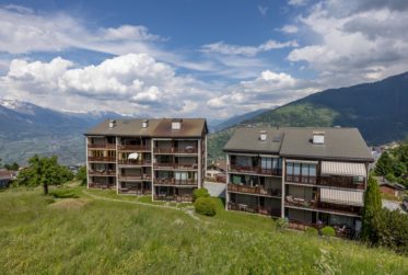 Superbe attique en duplex rénové avec vue panoramique