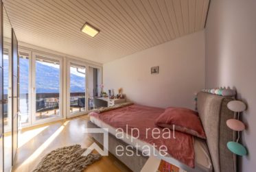 Villa d’architecte avec vue panoramique sur les châteaux