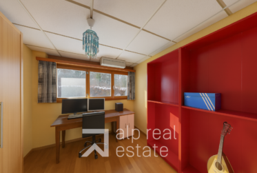 Superb family home with heated veranda and open views