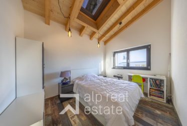 Villa neuve de standing avec vue spectaculaire sur le lac du Louché et les Alpes