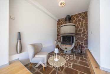 Villa d’architecte avec vue panoramique sur les châteaux