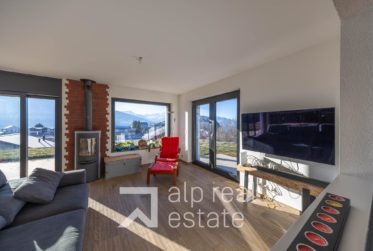 Villa neuve de standing avec vue spectaculaire sur le lac du Louché et les Alpes