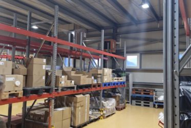 Halle industrielle avec mezzanine – entièrement équipée (HALLE A)