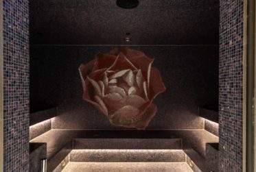 Ski-in/ski-out apartment in a hotel residence