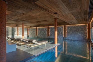 Ski-in/ski-out apartment in a hotel residence