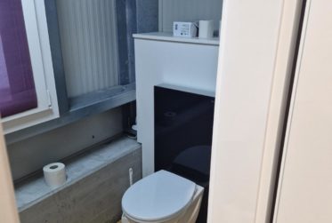 Halle industrielle avec mezzanine – entièrement équipée (HALLE A)