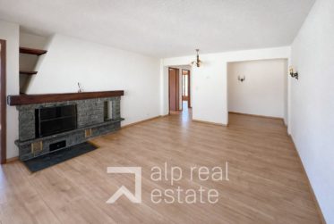 Spacious 3.5-Room Cross-Through Apartment