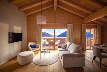 Penthouse with panoramic views in a hotel residence