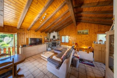 Charming chalet in a quiet location