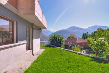 Doppelhaushälfte & separate Wohnung – außergewöhnliche Aussicht