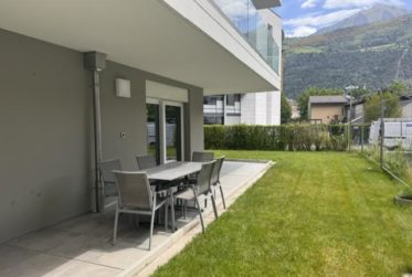 Siège administratif clé en main avec terrasse et jardin privatif