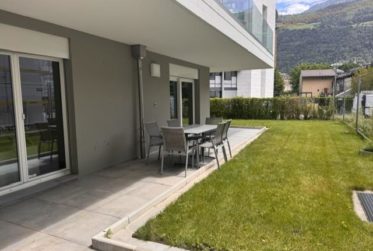 Siège administratif clé en main avec terrasse et jardin privatif