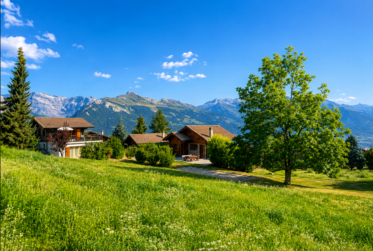 Magnificent building plot with views of the Rhône plain and the Alps