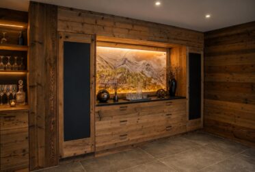 Superb duplex completely renovated ski IN/OUT