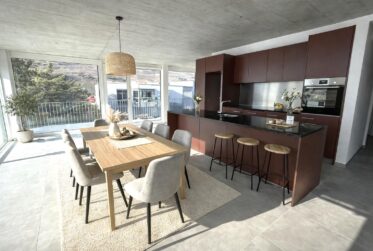 Geräumiges neues Penthouse mit großem Balkon