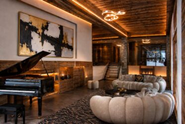Superb duplex completely renovated ski IN/OUT