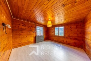 Charming flat in the heart of the village