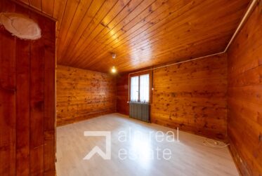 Charming flat in the heart of the village