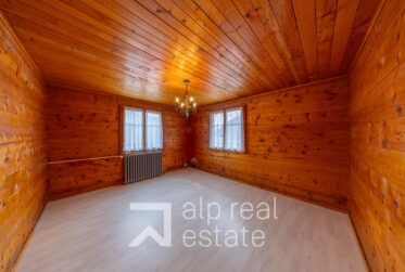 Charming flat in the heart of the village